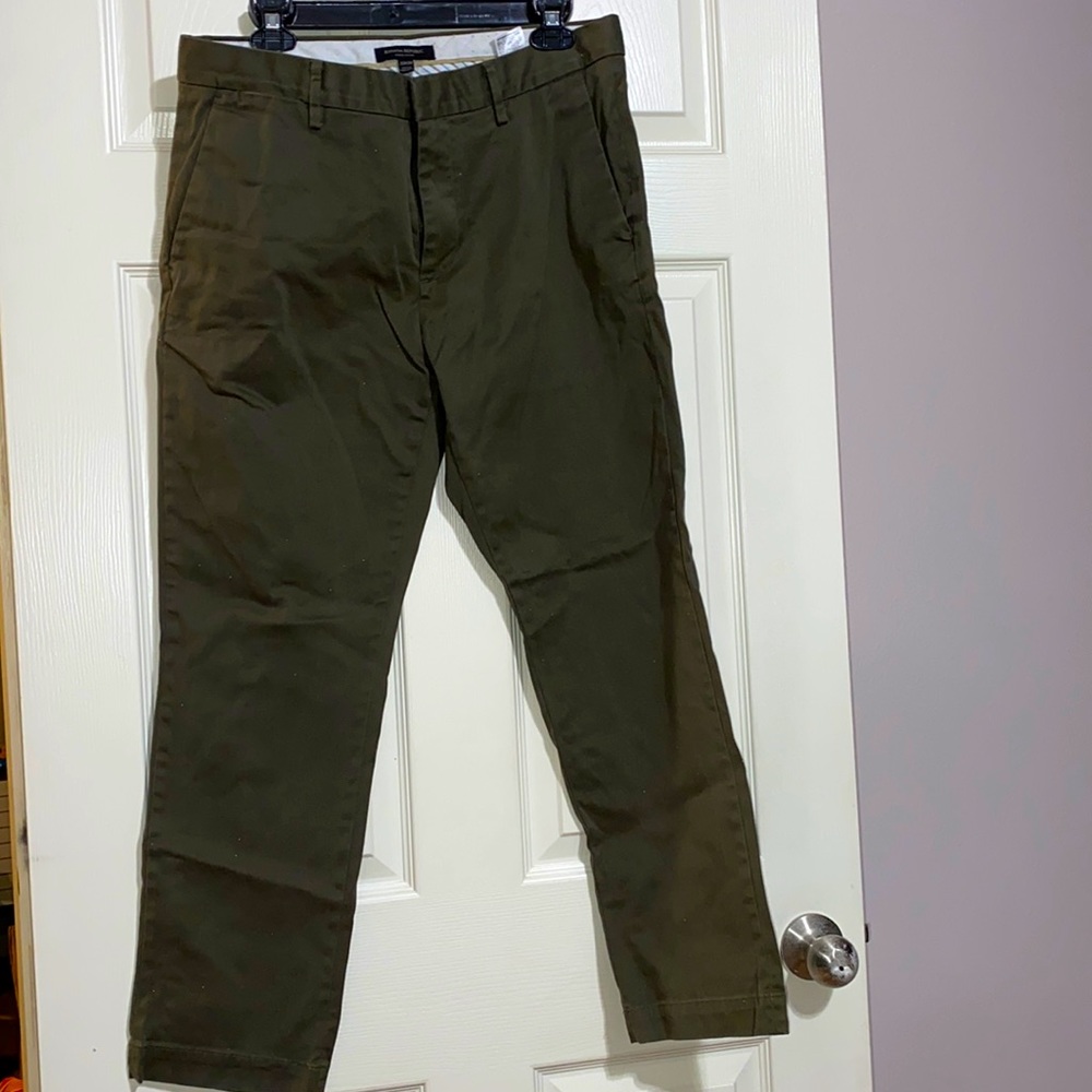 2-Aiden Chinos Banana Republic pants maroon&green